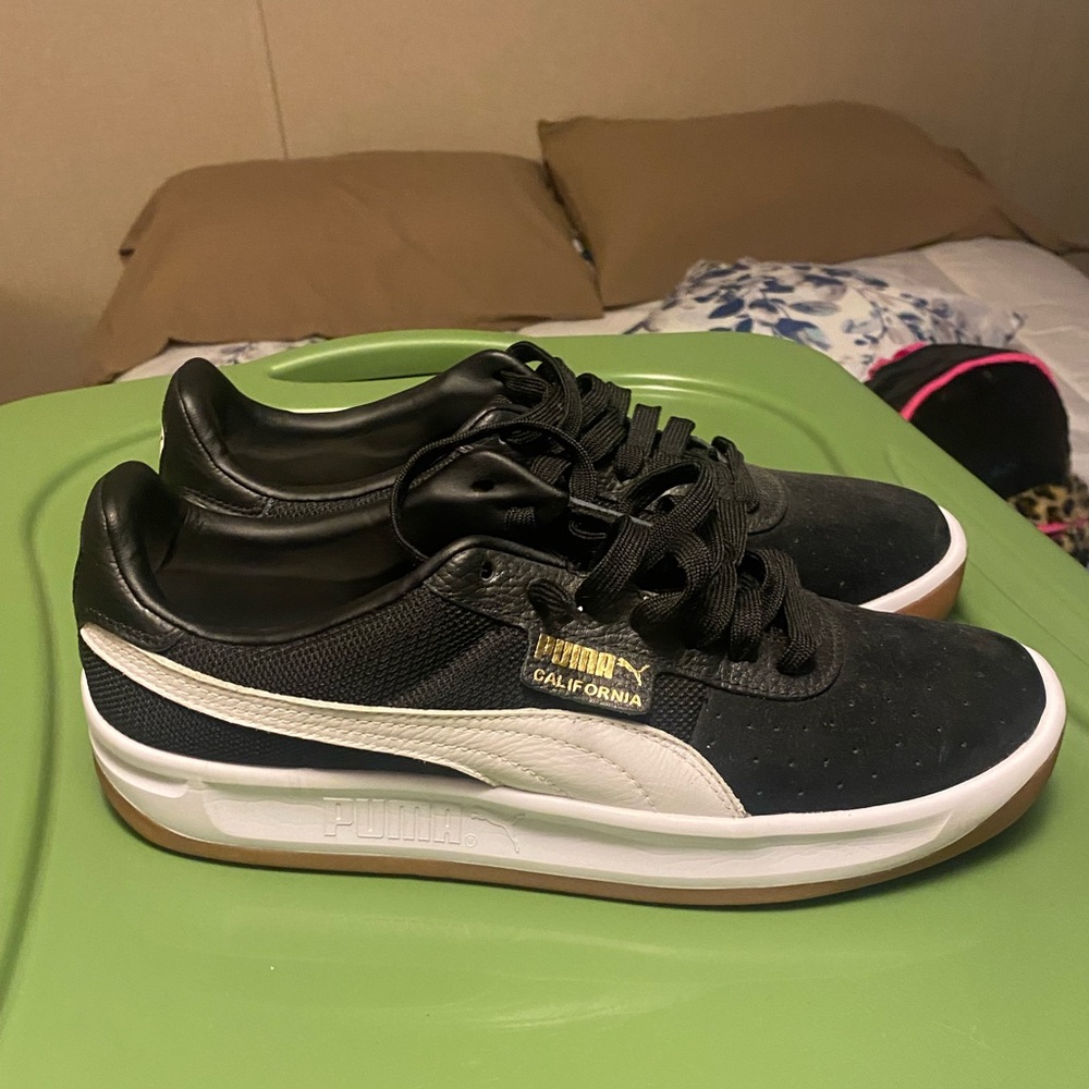 Puma Men’s. Great condition. Worn once